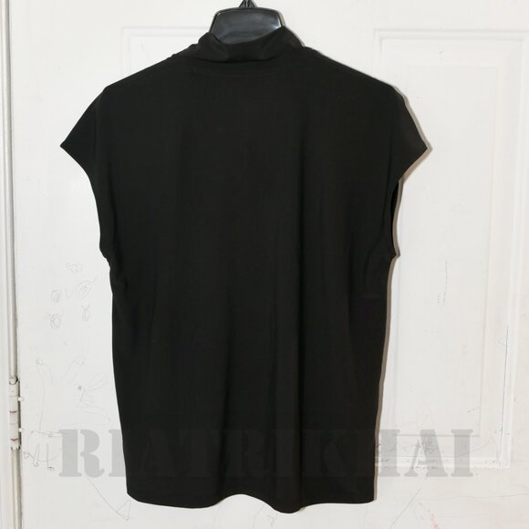 \\- Buffalo Ladies' V-Neck Short Sleeve Blouse Colors: Black - Picture 8 of 9